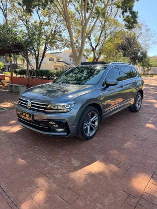 VOLKSWAGEN TIGUAN 2.0 350 TSI GASOLINA ALLSPACE R-LINE 4MOTION DSG VOLKSWAGEN TIGUAN 2.0 350 TSI GASOLINA ALLSPACE R-LINE 4MOTION DSG